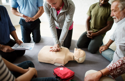 Find the Right First Aid at Work Course Nearby: Must-Have Skills for Every Employee