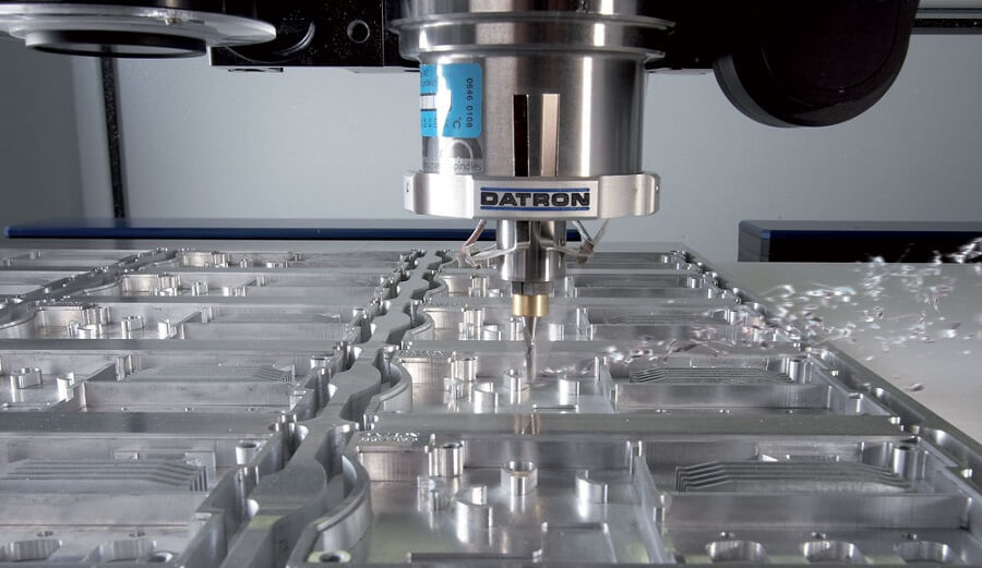 Comparing CNC Precision Machining and Manual Machining: An In-Depth Analysis